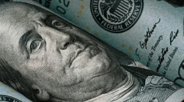 تراجع الدولار الجمعة 26 ديسمبر بعد خفض الفائدة في البنوك